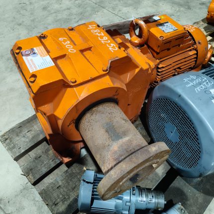 Motor electric cu reductor Bauer 5.5kW 23rpm