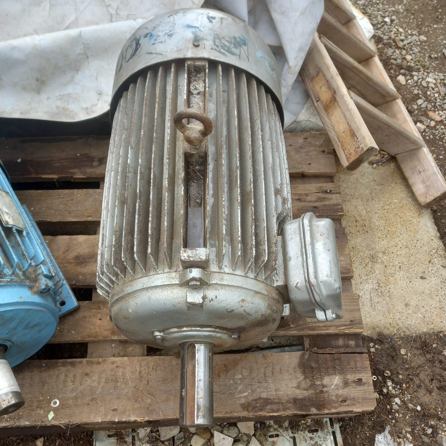 IMG-20221004-WA0015 Motor electric trifazat romanesc, 30kW 1000rpm - imagine 1