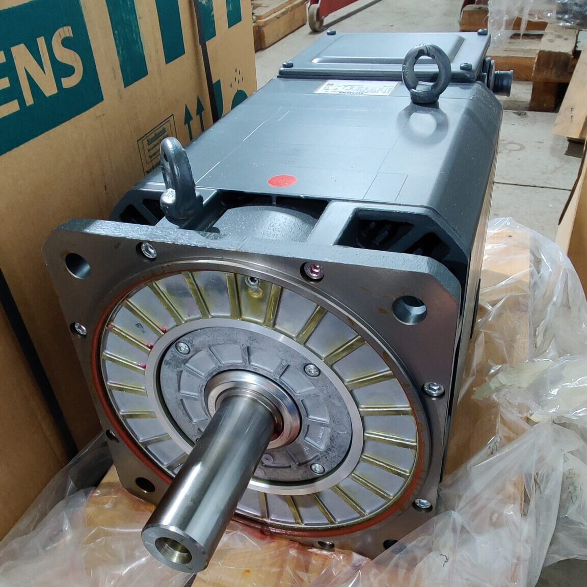 IMG_20231123_153132 SERVOMOTOR electric trifazat Siemens 1PH133-7EG03-0BK3, 22.5kW 2300rpm - imagine 1
