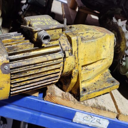 Motor electric cu reductor VEM 0.75kW 14rpm