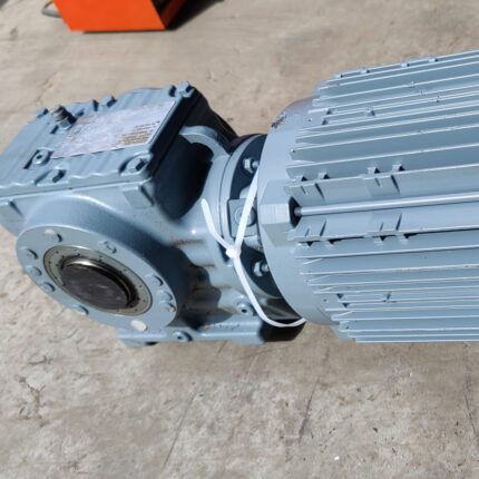 Motor electric cu reductor SEW 1.5kW 33rpm