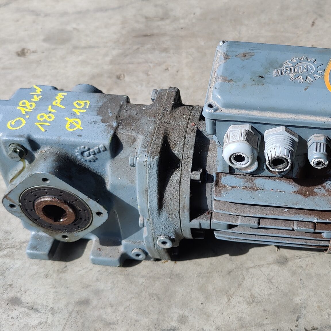 IMG_20240325_132338 Motor electric cu reductor Nord 0.18kW 18rpm - imagine 1