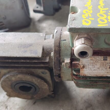 Motor electric cu reductor VEM 0.37kW 100rpm