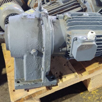 Motor electric cu reductor VEM 0.75kW 30rpm