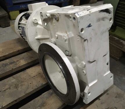 Motor electric cu reductor Tramec 2.2kW 28rpm