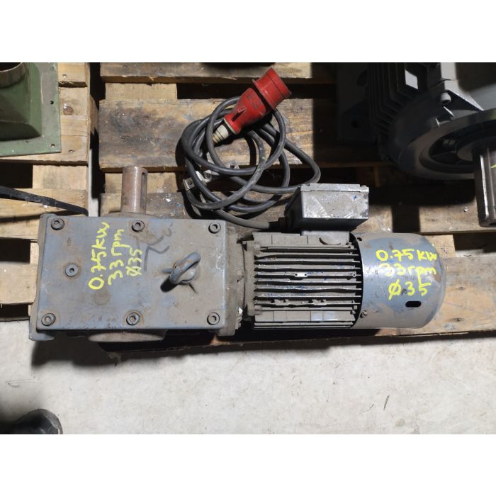 img_20230208_185004 Motor electric cu reductor SEW 0.75kW 33rpm - imagine 1