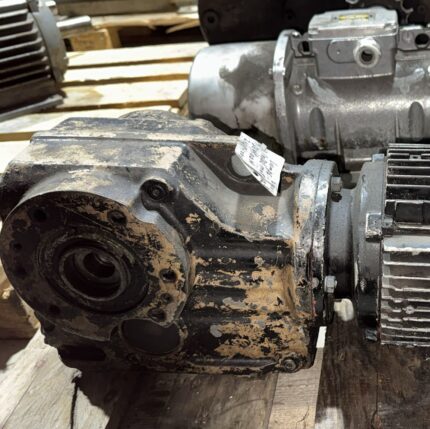 Motor electric cu reductor SEW 1.5kW 13rpm