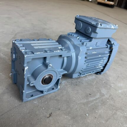 Motor electric trifazat cu reductor SEW 0.55kW 88rpm